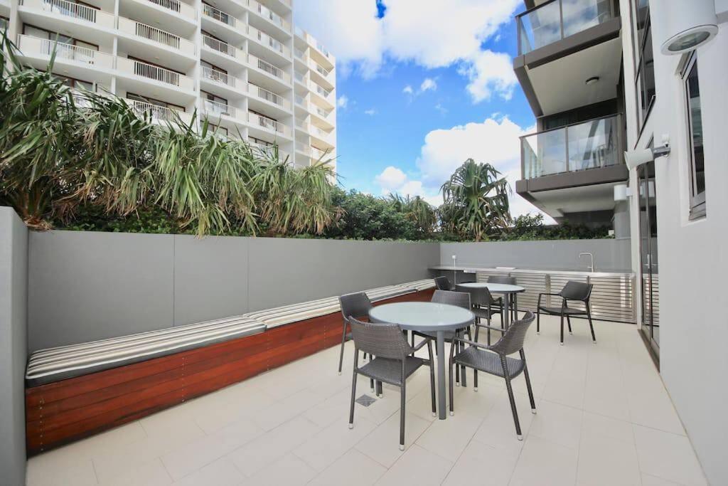 Broadbeach Apartment Level 10 With Beach Views Gold Coast Bagian luar foto