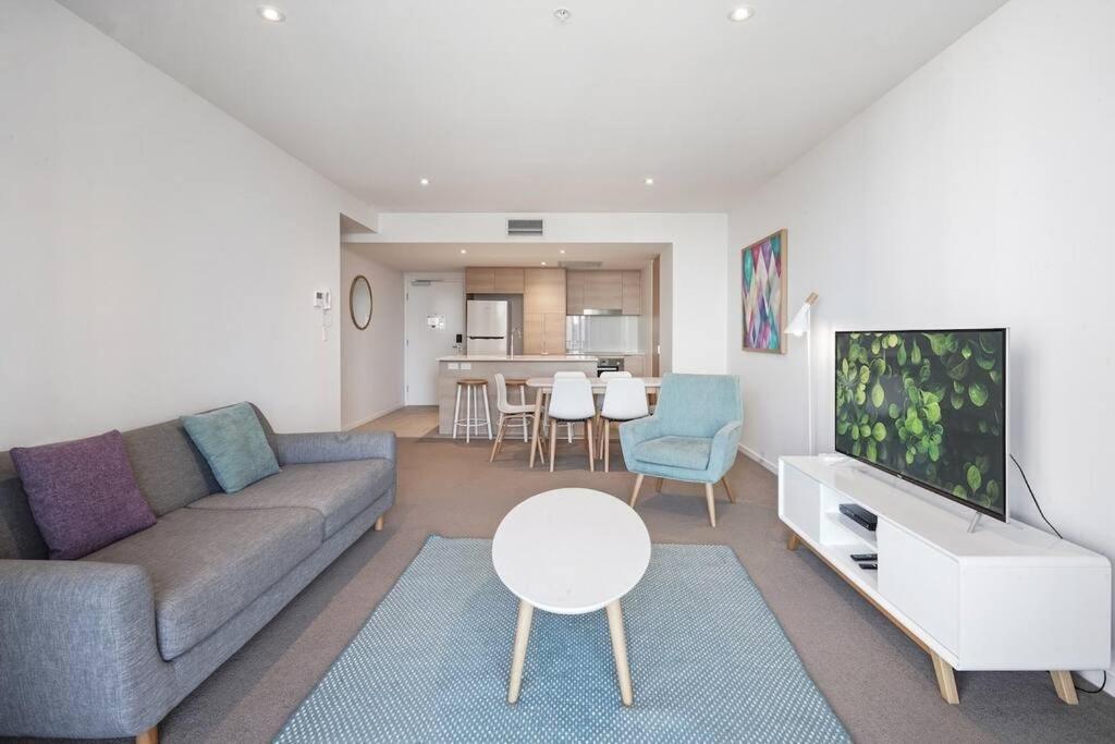 Broadbeach Apartment Level 10 With Beach Views Gold Coast Bagian luar foto