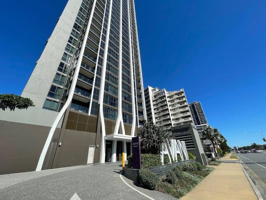 Broadbeach Apartment Level 10 With Beach Views Gold Coast Bagian luar foto