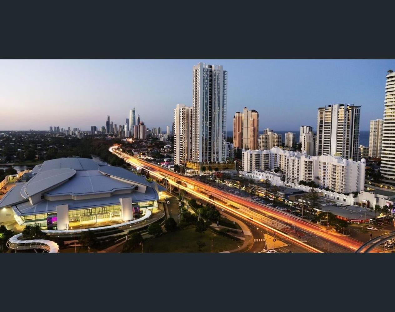 Broadbeach Apartment Level 10 With Beach Views Gold Coast Bagian luar foto