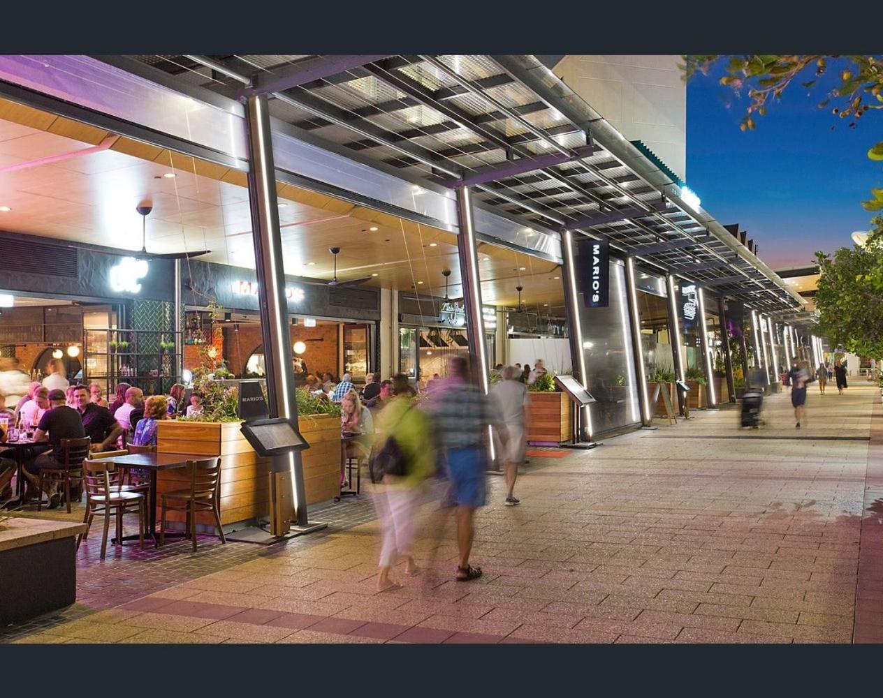 Broadbeach Apartment Level 10 With Beach Views Gold Coast Bagian luar foto