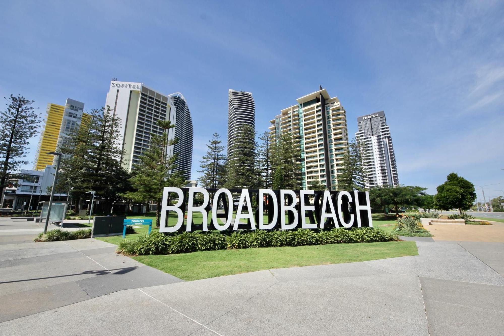 Broadbeach Apartment Level 10 With Beach Views Gold Coast Bagian luar foto